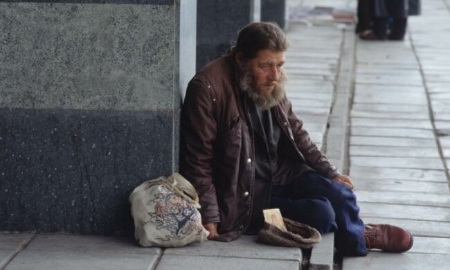 Бідним росіянам радять дочекатись продуктових карток