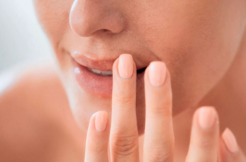 Губы, кадр из видео