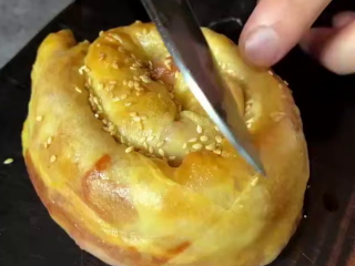 Улитки с ветчиной и сыром, кадр из видео