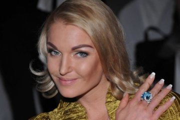 Лучше, чем у дочки: стройные ножки старшей Волочковой восхитили даже хейтеров