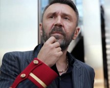 Шнуров обеднеет из-за гамбургеров
