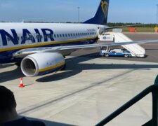 Літак Ryanair, фото: скріншот: YouTube