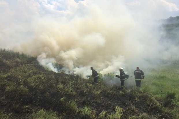 Харьковщина в огне: десятки пожаров за сутки спасатели сбились с ног