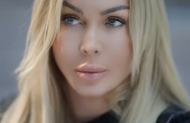 Ирина Билык, кадр из клипа на песню "Без тебе"