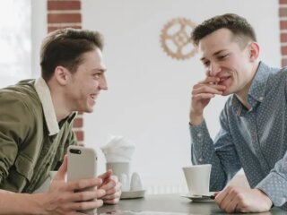 Общение, скриншот: YouTube