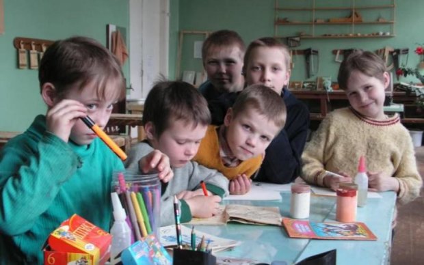 Настоящая трагедия: как украинские дети становятся сиротами