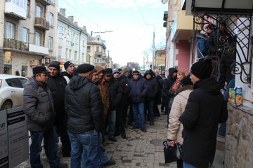 Заробитчане массово убегают из Польши, новый "друг" подал руку помощи: что обещают украинцам