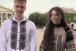 Тернопільські випускники зняли сукні та костюми заради вишиванок - Діор би позаздрив