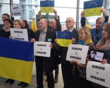 Європарламент нагадав про Україну флешмобом