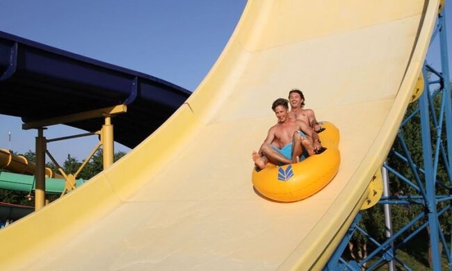 Александр Педан и Сергей Притула, кадр из выпуска "Кабріоліто"