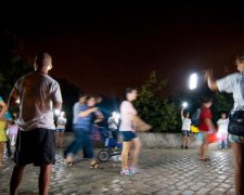 Вместо рекламы: одесситам показали фильм для взрослых посреди улицы