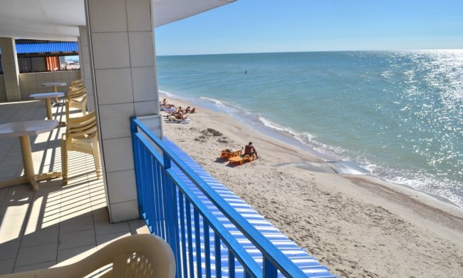 Вчера было море, сегодня - суша: катаклизм "подправил" популярный курорт, украинцы делятся жуткими кадрами