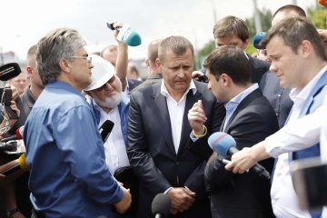 Зеленський планує скандальне звільнення: українці підозрюють недобре, під загрозою ціле правління