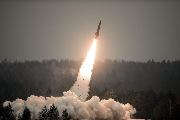 Російські ракети розірвали небо над Кримом: окупанти готують щось страшне, підготовка повним ходом