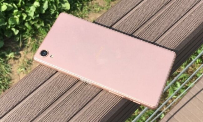 Sony презентувала «пластиліновий» смартфон