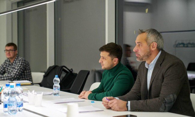 У Зеленського розповіли, хто увійде в команду "Слуги народу": Лукаш за бортом, Данилюк - не міністр