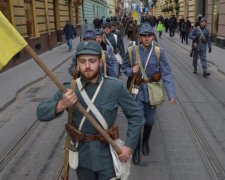 Військові і лицарі пройшли маршем вулицями Львова (фото)