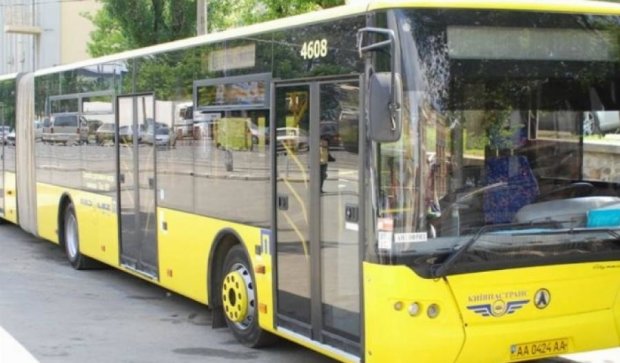 У Києві тимчасово змінять маршрути автобусів