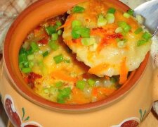 Пельмени с сыром в горшочках