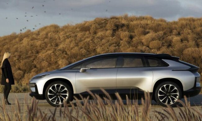 Faraday Future показала "убийцу" Tesla на дорогах
