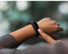 Elephone Band W7: вбивця браслета Xiaomi