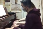 студенты на карантине, скриншот из видео