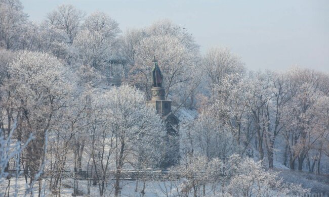 Запахло Новым годом: стихия укроет Киев снежным одеялом 27 декабря