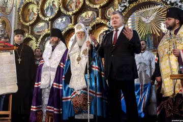 Томос-тур как шанс выиграть на выборах: в Европе высмеяли Порошенко, "только чудо может его спасти"