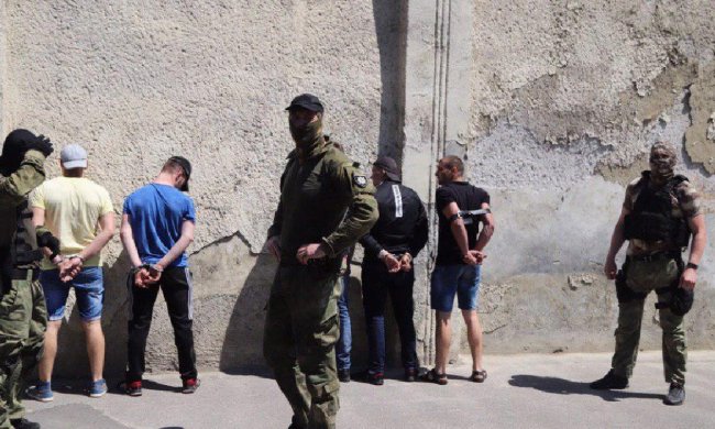 Бунт у колонії на Дніпропетровщині: полум'я охопило все навколо, що відомо