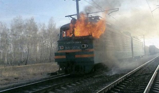 Під Одесою згорів електровоз поїзда Ужгород-Одеса
