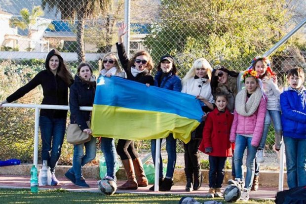 Украинских футболистов в Испании диаспора поддержит флешмобом
