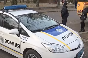 Поліція зупинила водія за порушення ПДР, скрін з YouTube