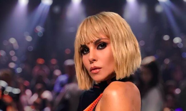 Каменских в откровенном наряде подарила фанатам "Чудо Рождества": "Шикарная, воздушная"