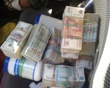Кур'єр "заправив" бензобак грошима для терористів (фото)