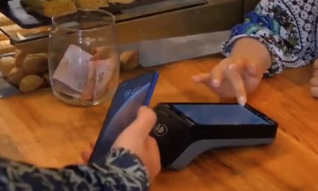 Касовий апарат, РРО. Фото: Youtube