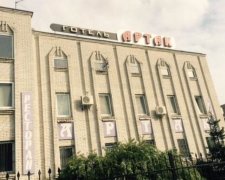 Двое мужчин избили замминистра экономики и членов её семьи