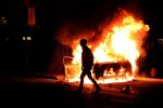 Неизвестные сожгли автомобиль президента - не осталось ничего живого