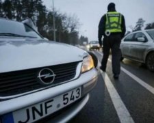 Частично против: оппоненты "евроблях" давят на самоуважение украинцев