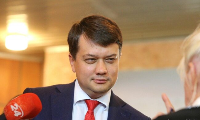 Разумков зробив несподівану заяву про депутатську недоторканність: слуги народу затамували подих