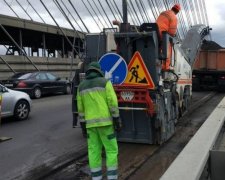 Ремонт Південного моста на місяць занурить Київ у транспортне пекло