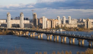 Столичні мости взяли під посилену охорону