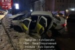 У Києві таксі потрапило в страшну ДТП, лікарі роблять все можливе: "Зламані ноги, ребра..."