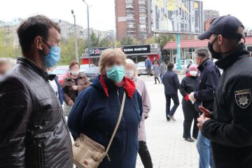 Поліцейський, фото з вільних джерел