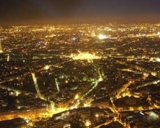 Фотограф показав, чому у містах не видно зірок (ВІДЕО)