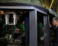 Світові стандарти: Порошенко назвав найкращу українську бронемашину