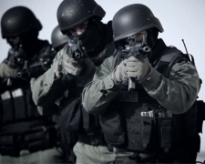 Стартуем: украинская полиция зашла в Крым