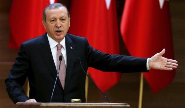 Тирания и репрессии: Эрдоган отстранил 8 тысяч полицейских из-за путча