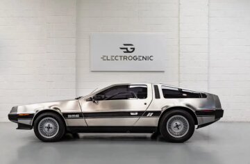 Легендарний DeLorean DMC-12. Фото: electrogenic