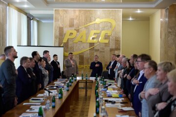 Пільги, забруднені землі та несправедливість дозиметрії: важлива зустріч у Вараші за участі народних депутатів, екоінспекторів та громади