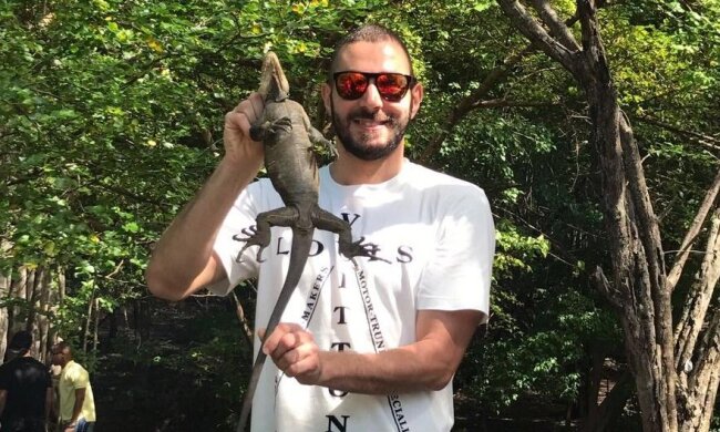 Форварда Реала оштрафують за фото з ігуаною